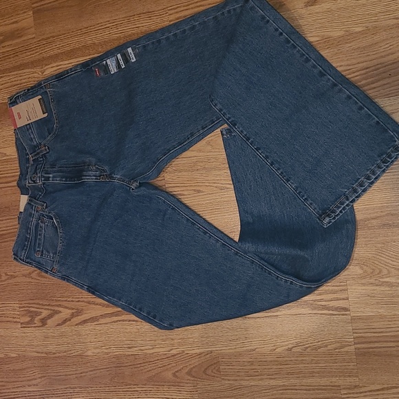 Levi's Other - New Levi's 517 boot cut size 32x34